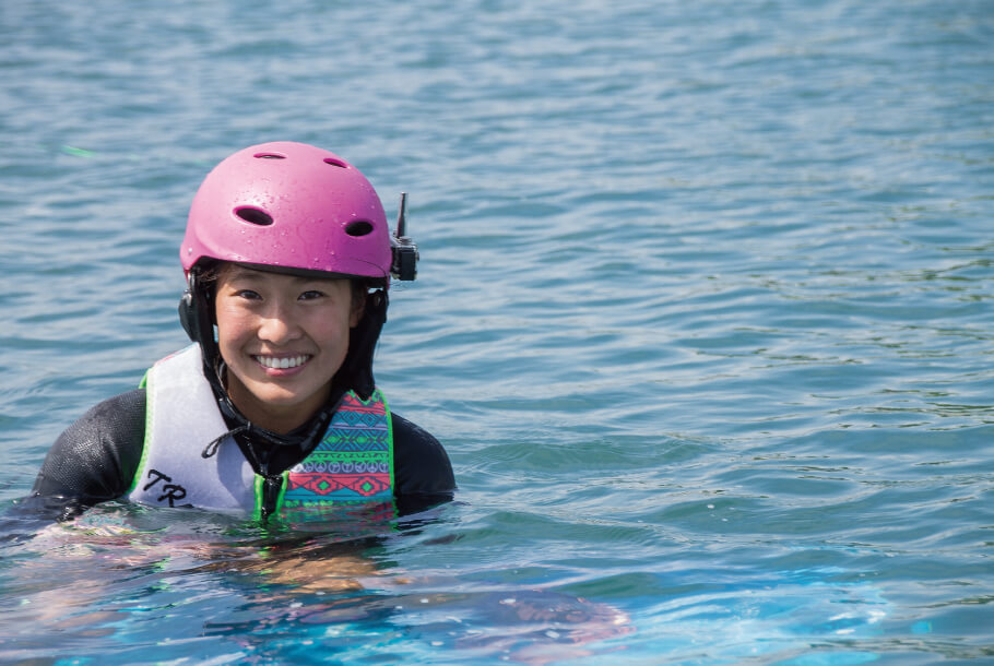 Guapo Vol 31 Professional Wakeboarder Hinata Yoshihara Sealer Del Sol スポーツを愛する人たちが満足する化粧品ブランド